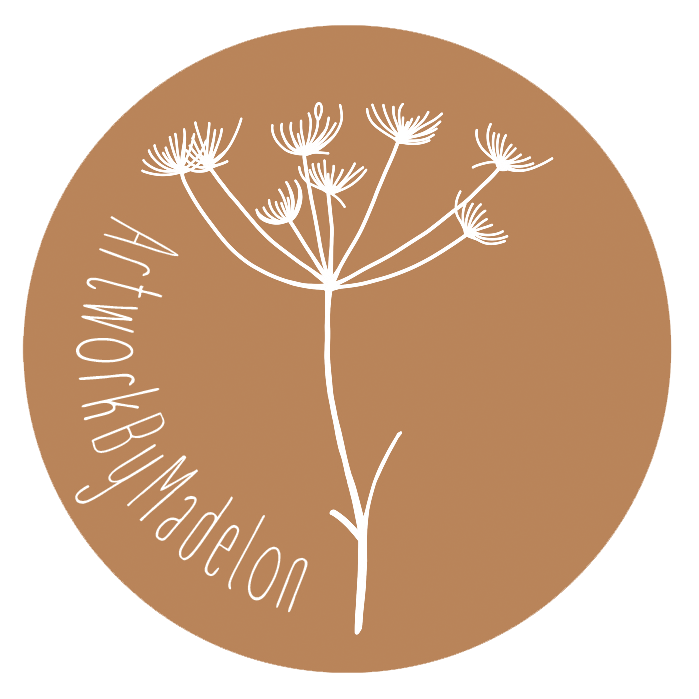 logo artworkByMadelon Bruin met een bloem
